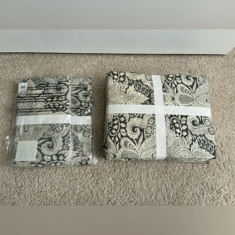 NWT Pottery Barn JANELLE Gray Duvet & Standard Shams